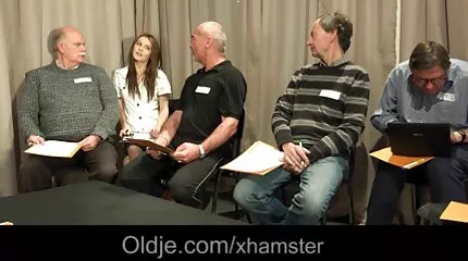 Anh ta giả làm Người rừng, nhưng con gà chỉ bú cặc anh ta. phim sex nhat ban hd khong che